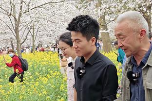 C罗社媒庆祝：又一粒进球又一场胜利⚽️继续一起前进